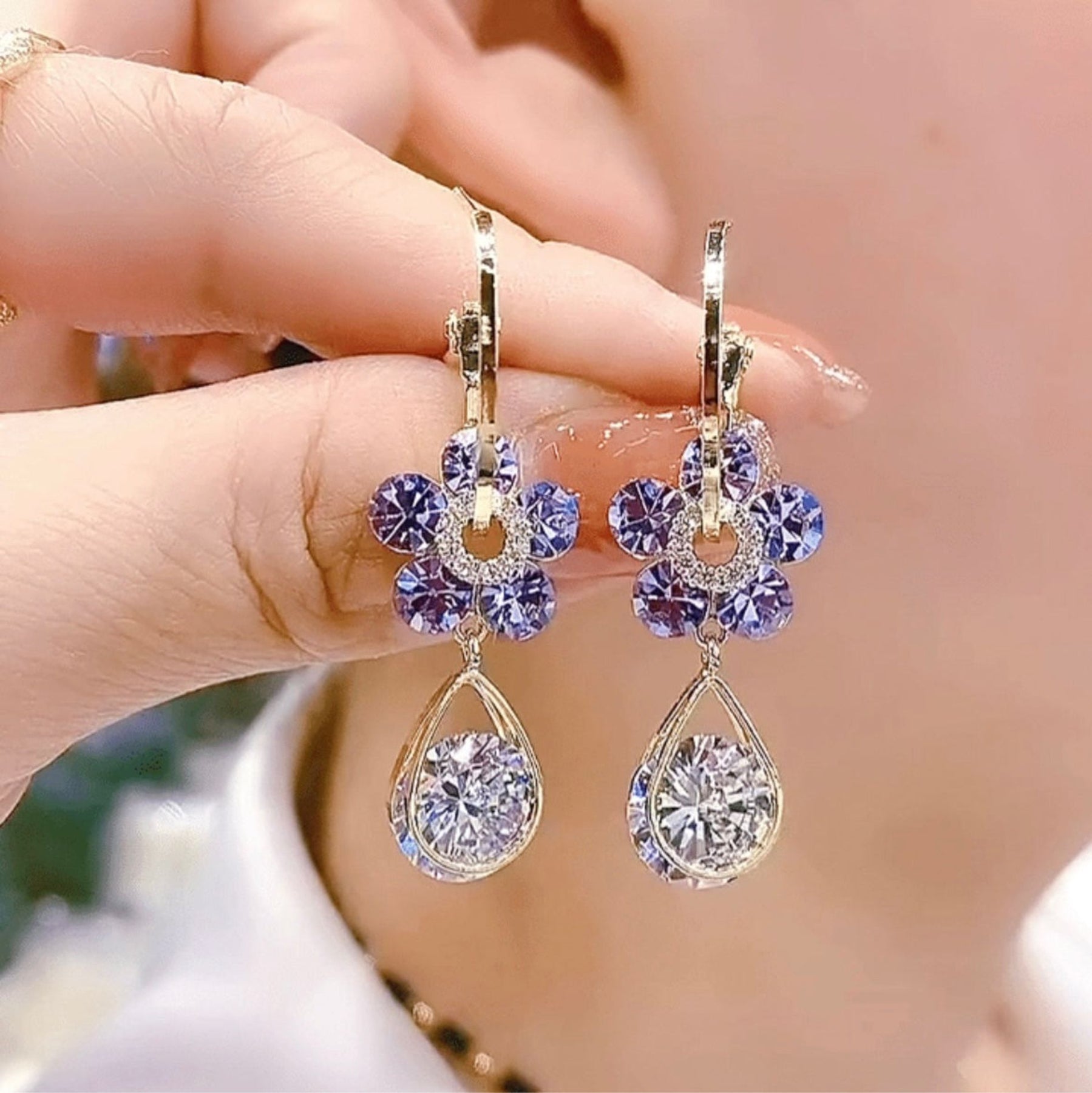 PENDIENTES DE CRISTAL DE FLORES